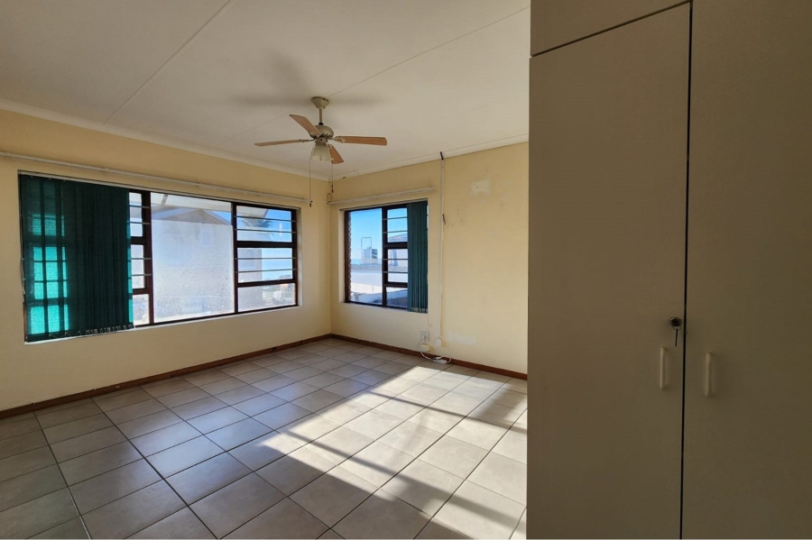 3 Bedroom Property for Sale in Wavecrest Eastern Cape